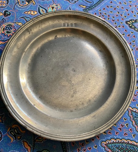 Plat ancien étain - en, avec