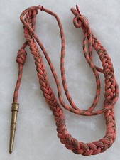 Une fourragère médaille