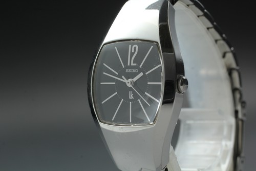 Montre femme vintage - /, comme