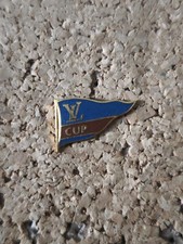 Pin's LV LOUIS VUITTON CUP voilier Coupe América Mode France LUXE MAROQUINERIE