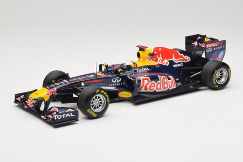 Red bull rb7 - bull, renault