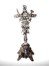 JOLI CRUCIFIX  EN MÉTAL