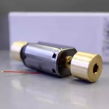 Moteur de train à l'échelle