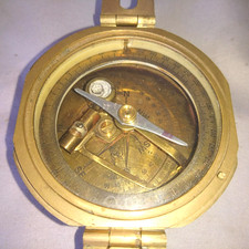 ANCIENNE BOUSSOLE  ARMEE BATEAU NAVIGATION maque STANLEY LONDON NATURAL SINE