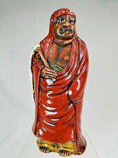STATUE DE DARUMA EN GRES EMAILLE JAPON DEBUT XXème MOINE SUJET RELIGIEUX SATSUMA