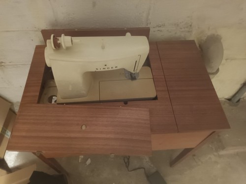 Ancienne machine coudre - ancienne,