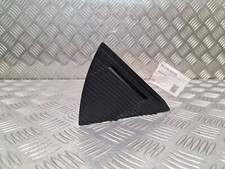 Enjoliveur triangle noir "sur