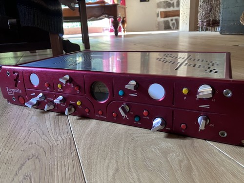 Focusrite red - red, 7