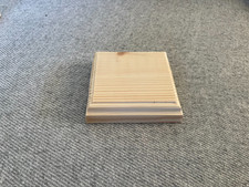 socle en bois brut pour figurines et maquettes 9,9 x 9,7 cm ép 2,6 cm