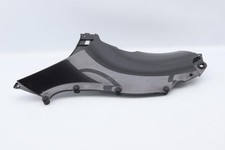 Demi flanc de selle droit BMW