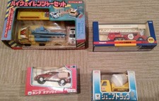 Lot de 4 voitures miniatures, jouets nostalgiques