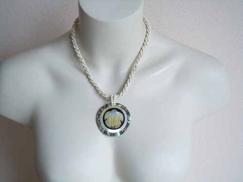 Collier pendentif opale de - pendentif, en