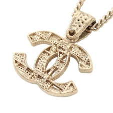 Collier pendentif marque