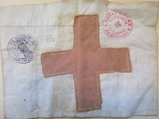 Brassard de la croix rouge