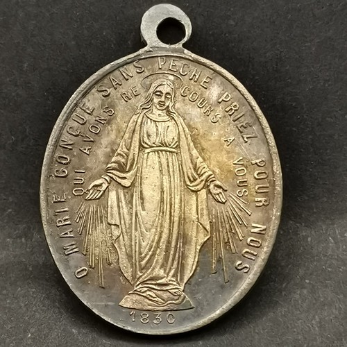 Medaille religieuse argentée - religieuse,