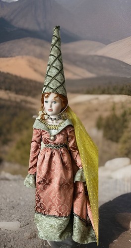 Mundia porcelain doll - mundia,