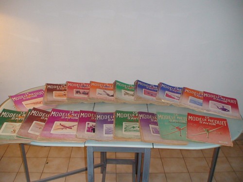 Revue mensuelle modèle - revue,