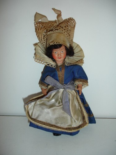 Poupée folklorique tres - poupée,