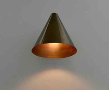 Paire d'appliques murales vintage en laiton style abat-jour cône milieu de si...