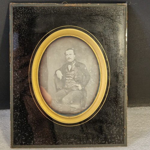 Daguerreotype portrait - 🔅,