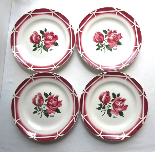Lot assiettes à - 4,