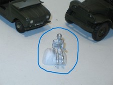 R13, Dinky toys 1 soldat