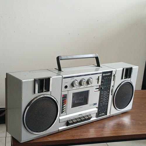 Sharp 7300h radio cassette - sharp, gf-7300h