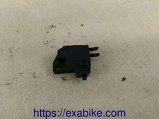 contacteur de frein avant pour