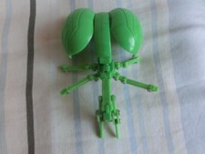 jouet egg monster Bandaï  Le criquet