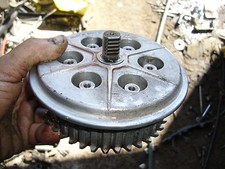 NOIX PLATEAU D EMBRAYAGE 400TS TS400 SUZUKI TS400 APACHE CLUCH