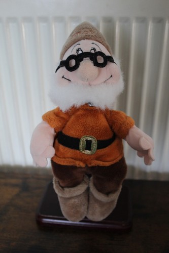 Peluche blanche neige les 7 - blanche,