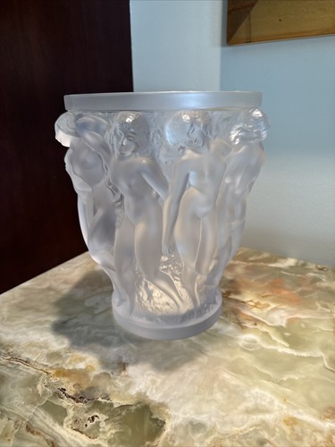 Lalique frosted crystal - lalique,