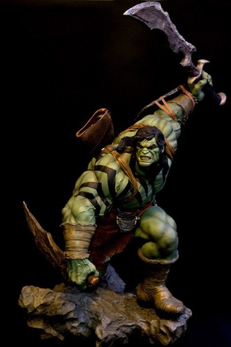 Statue premium format skaar - format,