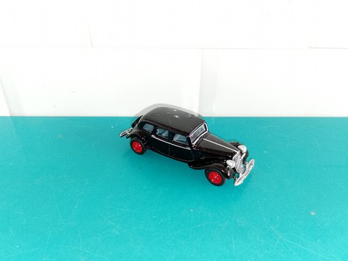 2710242 voiture miniature - voiture,