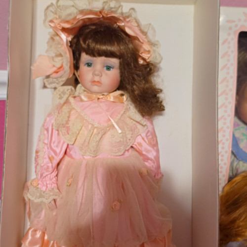 Corolle doll lot boxed - lot,