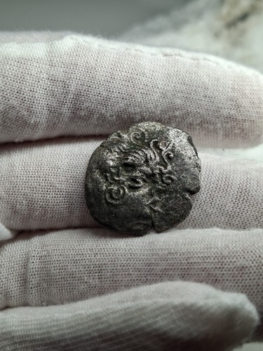 Statere coriosolites a - statere,