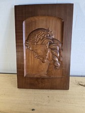 sculpture bois sur tableau le christ sur la croix raoul vergnes 38 x 25cm