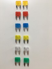 LOT 12 MINI FUSIBLES AUTO MOTO NEUF SANS EMBALLAGE 5-10-15-20-25-30A