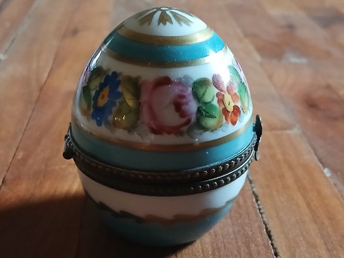 Ancien oeuf porcelaine - en,