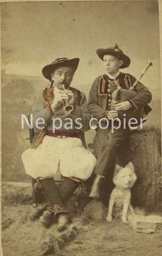 Sonneurs bretons ploaré vers - sonneurs,