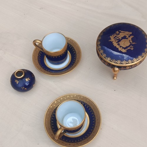 Service porcelaine bleu cobalt