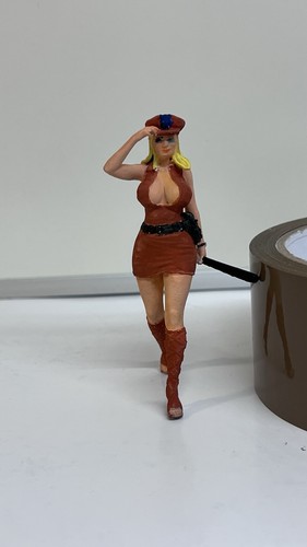 Figurine peinte main - a, la