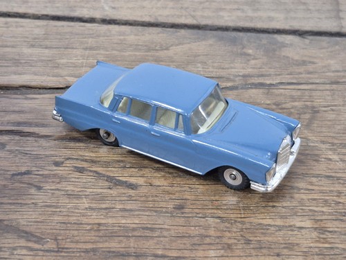 Voiture miniature mercedes - miniature,