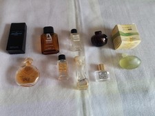 Lot de 9 miniatures de parfum