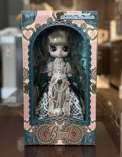 Unopened pullip byul romantic - unopened,
