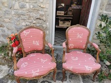 Fauteuils type bergère. Une paire en bon état