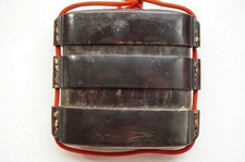 Boîte à médecine Inro 3