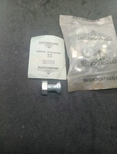 1 Vis Fixation Patte Arrière