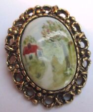 broche couleur vieil or camée porcelaine peint paysage ancien bijou vintage 2471