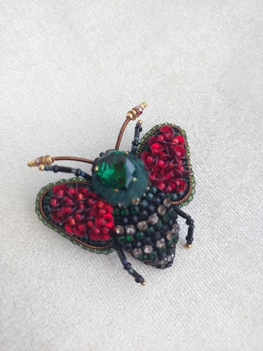 broche